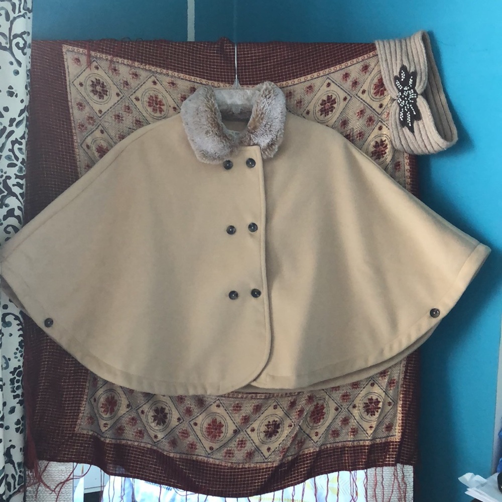 Hope & Henry Girl’s Button Front Cape with Faux Fur Collar